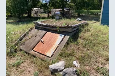 1213 W Market Street W, Honey Grove, TX 75446 - Photo 17