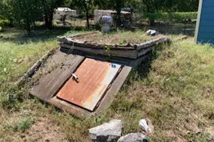 1213 W Market Street W, Honey Grove, TX 75446 - Photo 17