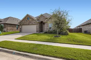 1829 Ruffian Rd, Granbury, TX 76049 - Photo 3