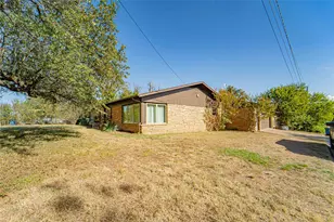 811 W Dyer St, Breckenridge, TX 76424 - Photo 35