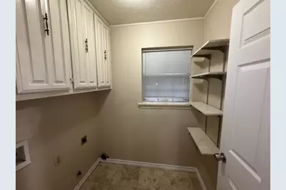 8639 Clover Meadow Drive, Dallas, TX 75243 - Photo 15