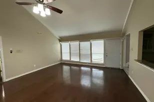 8639 Clover Meadow Dr, Dallas, TX 75243 - Photo 11