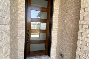 310 Devonshire Dr, Greenville, TX 75401 - Photo 3