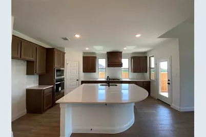 310 Devonshire Drive, Greenville, TX 75401 - Photo 7