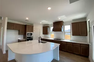 310 Devonshire Dr, Greenville, TX 75401 - Photo 9