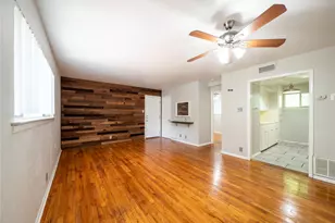 804 N Locust St, Denton, TX 76201 - Photo 1