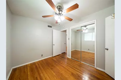 804 N Locust Street #B3, Denton, TX 76201 - Photo 5