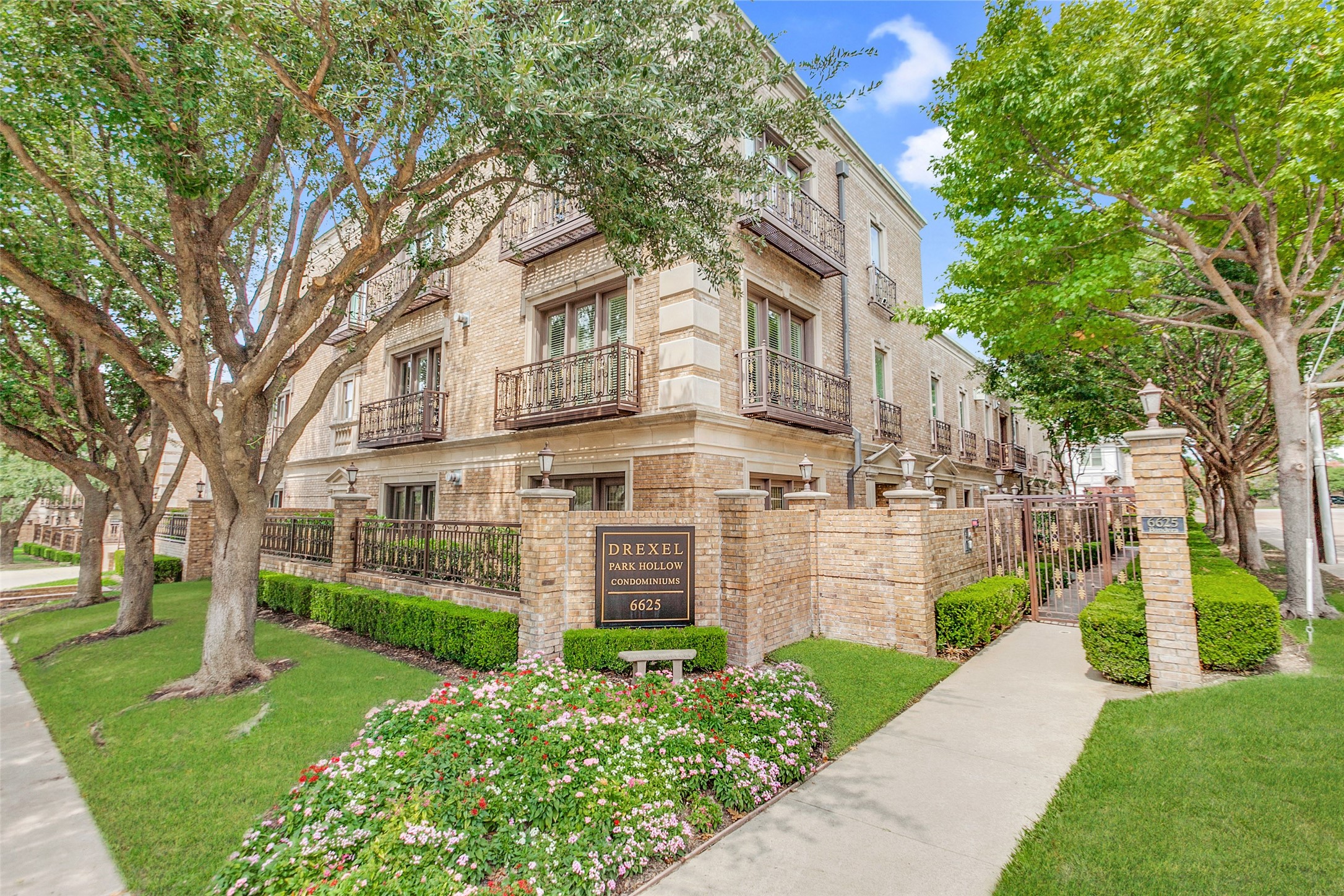 6625 Bandera Ave #1C, Dallas, TX 75225 - MLS 21053534 - Coldwell Banker