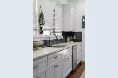 222 S Edgefield Avenue, Dallas, TX 75208 - Photo 11