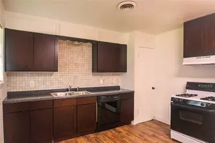 1709 Lattimore St, Denton, TX 76209 - Photo 3