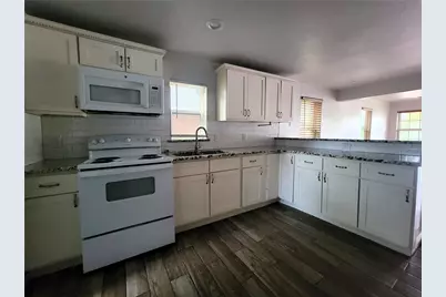 5233 Wellesley Avenue, Fort Worth, TX 76107 - Photo 11