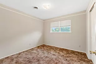 913 N Main St, Springtown, TX 76082 - Photo 27