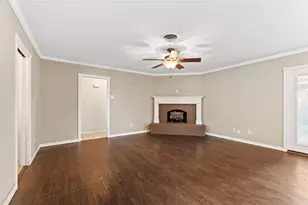 913 N Main St, Springtown, TX 76082 - Photo 11