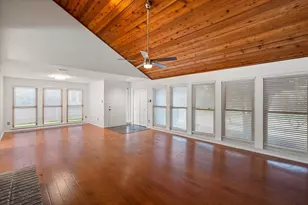 1036 Clinton St, Carrollton, TX 75007 - Photo 7