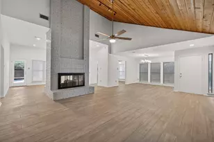 1036 Clinton St, Carrollton, TX 75007 - Photo 5