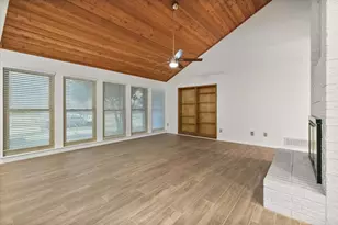 1036 Clinton St, Carrollton, TX 75007 - Photo 7