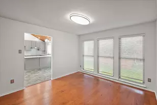 1036 Clinton St, Carrollton, TX 75007 - Photo 9