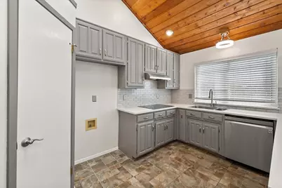 1036 Clinton Street, Carrollton, TX 75007 - Photo 15