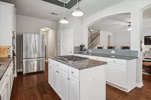 7509 Cedar Elm Dr, Irving, TX 75063 - Photo 9