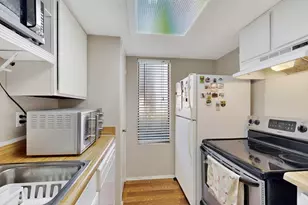 7431 Holly Hill Dr, Dallas, TX 75231 - Photo 15