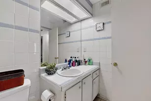 7431 Holly Hill Dr, Dallas, TX 75231 - Photo 19