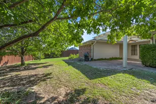 2101 Hunters Ridge, Carrollton, TX 75006 - Photo 29