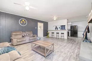 205 Royal Oaks Dr, Greenville, TX 75402 - Photo 3