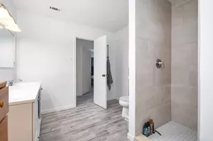 205 Royal Oaks Dr, Greenville, TX 75402 - Photo 11