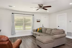 205 Oregon Ave, Azle, TX 76020 - Photo 9