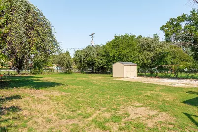 205 Oregon Avenue, Azle, TX 76020 - Photo 37