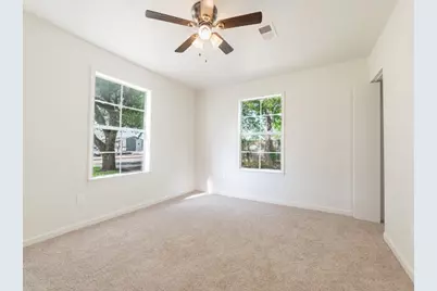 5713 Madge Place, Haltom City, TX 76117 - Photo 9