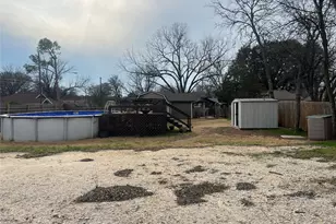 104 Dixon St, Cleburne, TX 76033 - Photo 35