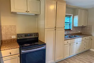 104 Dixon St, Cleburne, TX 76033 - Photo 11