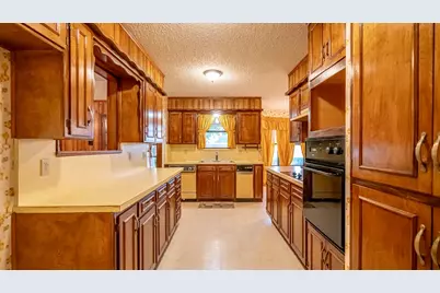 3521 Peak Road, Granbury, TX 76048 - Photo 15