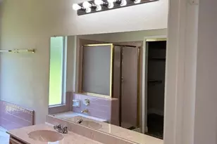 2200 Belton Dr, Arlington, TX 76018 - Photo 11