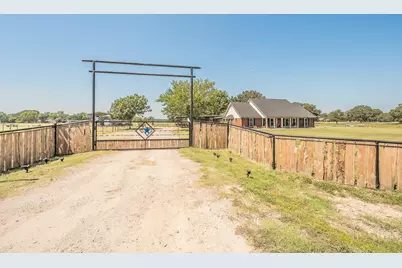 3418 Henderson Drive, Greenville, TX 75402 - Photo 3