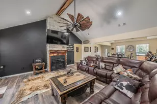 3418 Henderson Dr, Greenville, TX 75402 - Photo 11