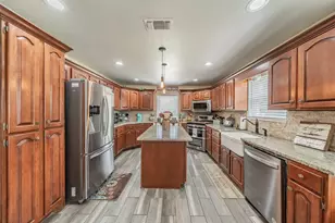 3418 Henderson Dr, Greenville, TX 75402 - Photo 5