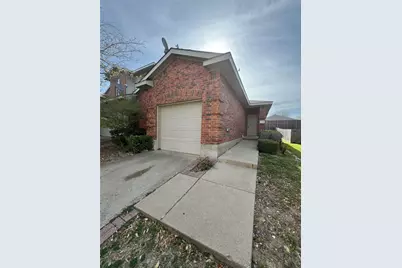 2146 Stonebrook Lane, Mesquite, TX 75181 - Photo 1