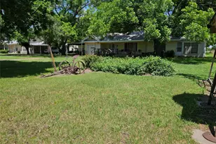 109 Bluebonnet Dr, Paradise, TX 76073 - Photo 3