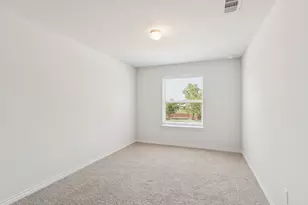 5620 Shore Point Trl, Fort Worth, TX 76119 - Photo 13