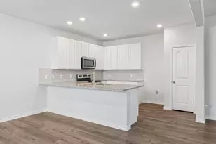 5620 Shore Point Trl, Fort Worth, TX 76119 - Photo 11