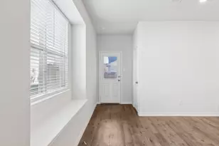 5620 Shore Point Trl, Fort Worth, TX 76119 - Photo 5