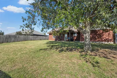 1310 Saratoga, Bellmead, TX 76705 - Photo 19