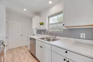 10038 Mesita Dr, Dallas, TX 75217 - Photo 5