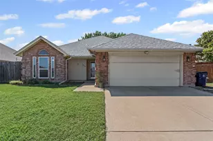 3509 Tommy Hays Dr, Haltom City, TX 76117 - Photo 3