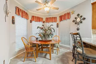 848 Country Ln, McGregor, TX 76657 - Photo 9