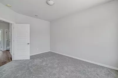 301 Eastland Street, Cleburne, TX 76031 - Photo 17