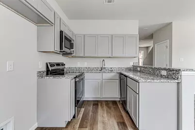 301 Eastland Street, Cleburne, TX 76031 - Photo 11