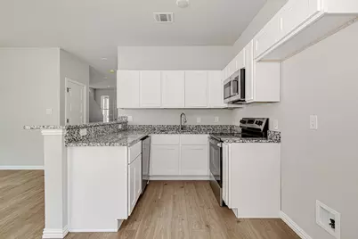 301 Eastland Street, Cleburne, TX 76031 - Photo 29